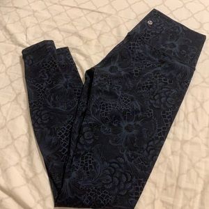Lululemon wonder under leggings!!